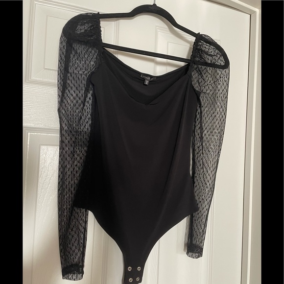 Bodysuit with lace sleeves - Picture 1 of 2